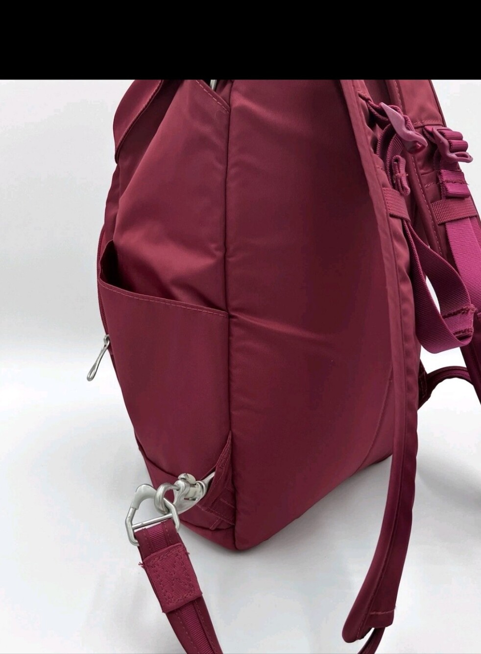 Pacsafe Citysafe CS300 Anti theft Laptop backpack Cranberry Travel Commuter - Picture 4 of 5
